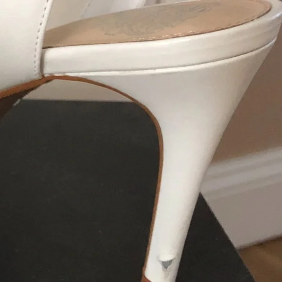 Vince Camuto white sandal heels - Picture 7 of 7